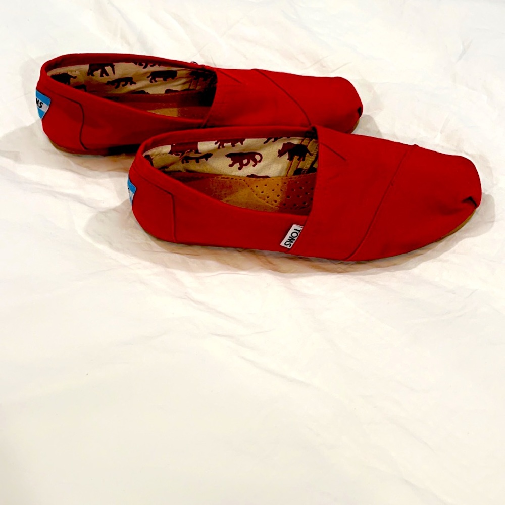 TOMS women shoes